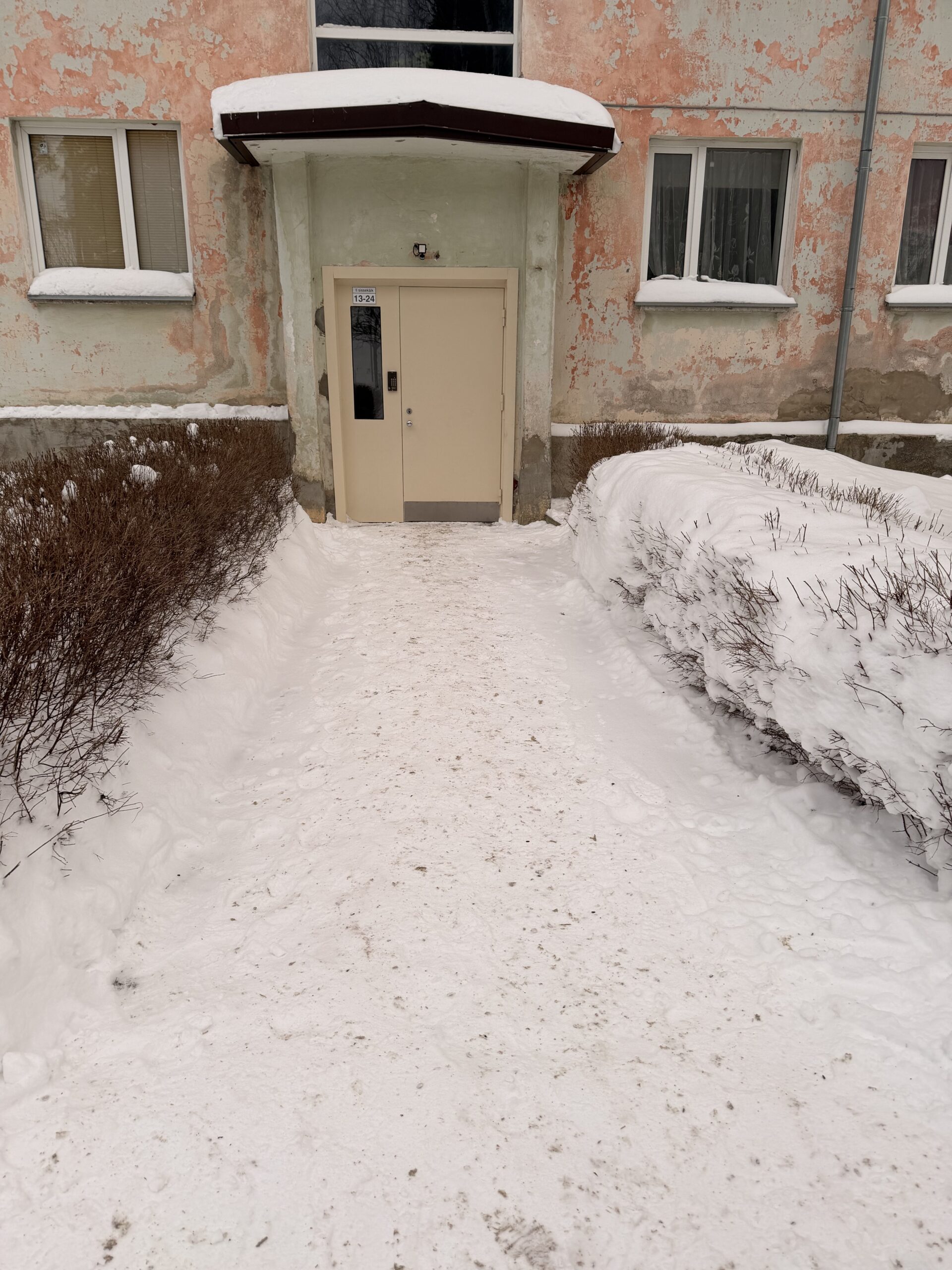 Lumelükkamine trepikodade eest Kundas